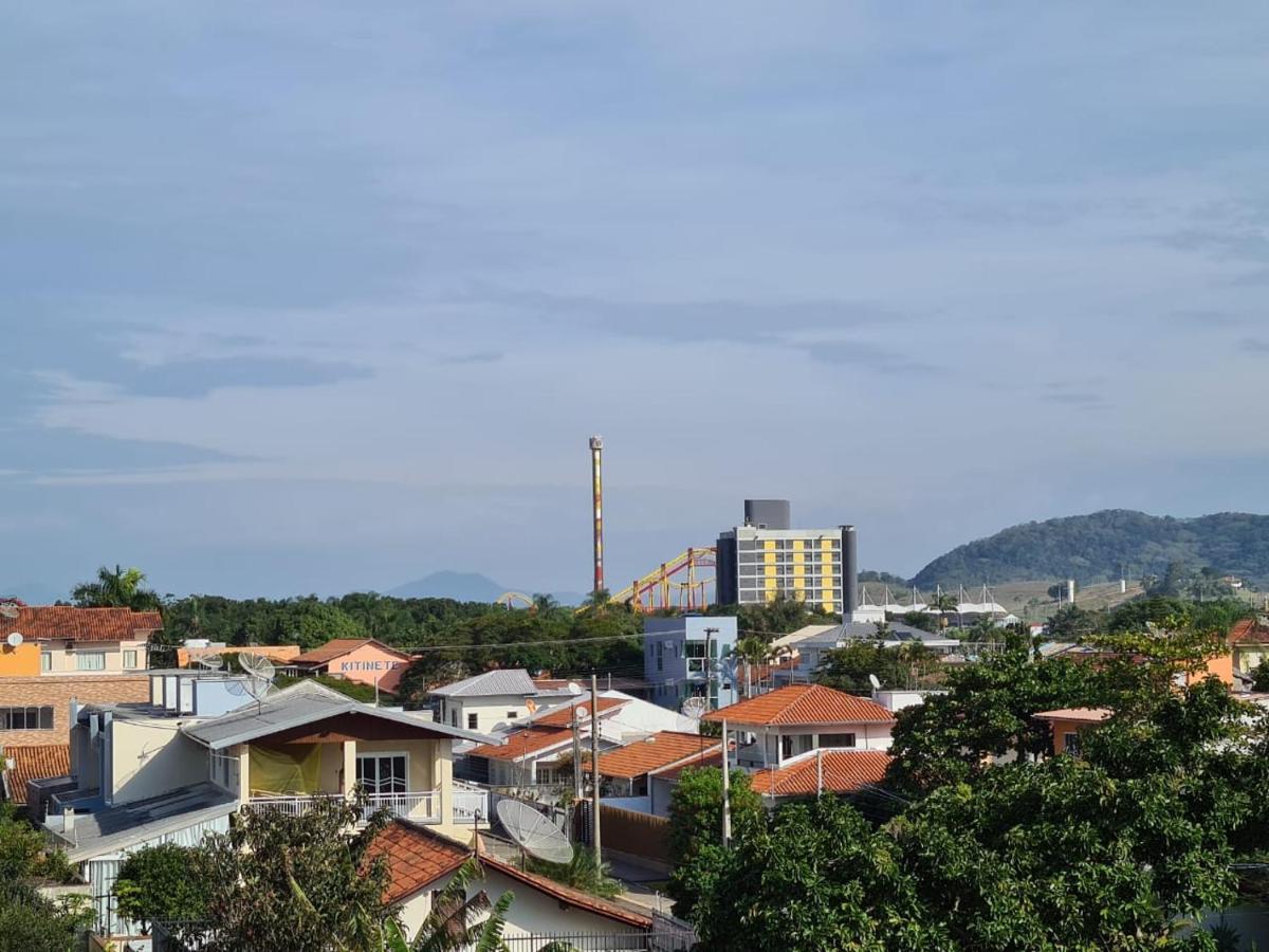 פנייה Apartamento Familiar II - Vista Para O Mar E Proximo Ao Beto Carrero מראה חיצוני תמונה